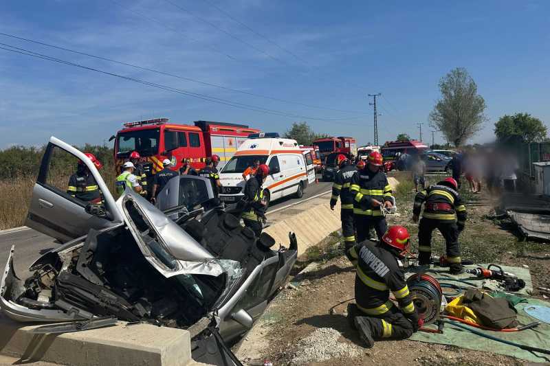 Accident grav pe un drum județean; la fața locului a ajuns elicopterul SMURD