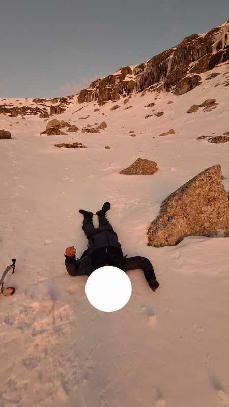 Băiatul dispărut aproape de Vârful Omul plecase cu familia pe un traseu nerecomandat