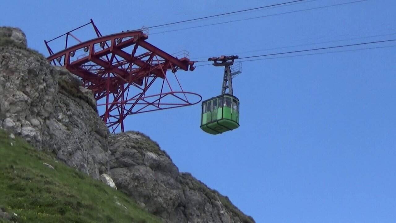 Telecabina Buşteni-Babele între Stâlpul 5 şi Stâlpul Periculos (25 Iun 2017)