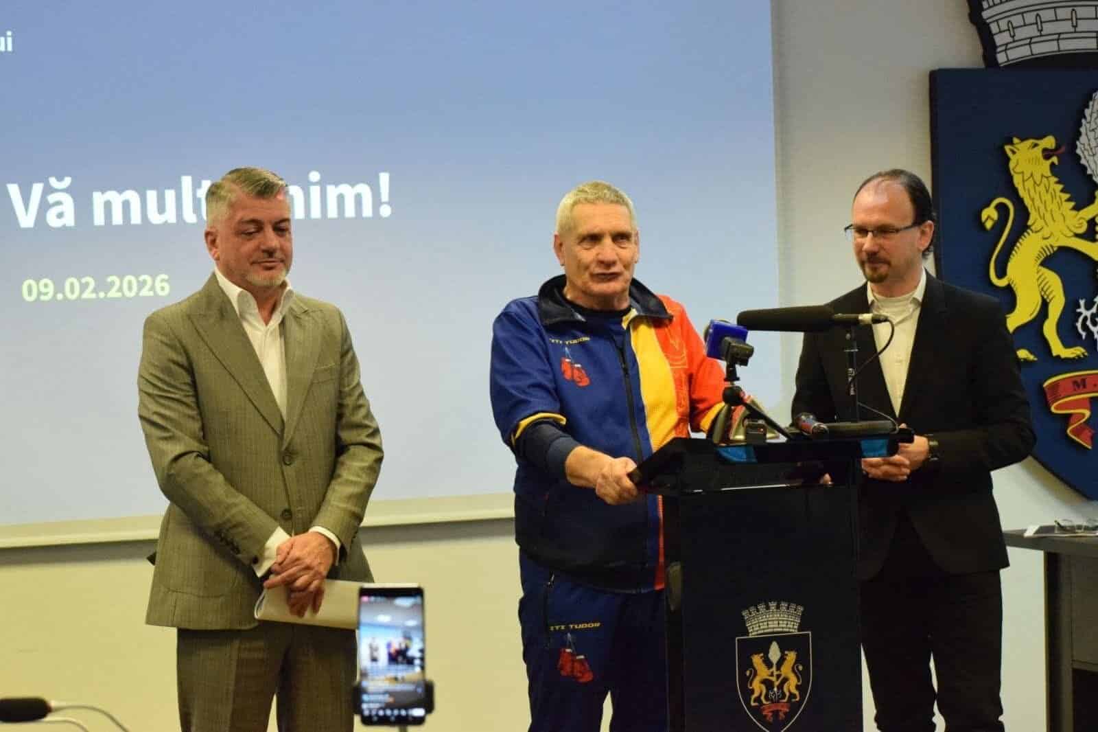 Titi Tudor l-a invitat pe primarul Polițeanu să bată gongul!