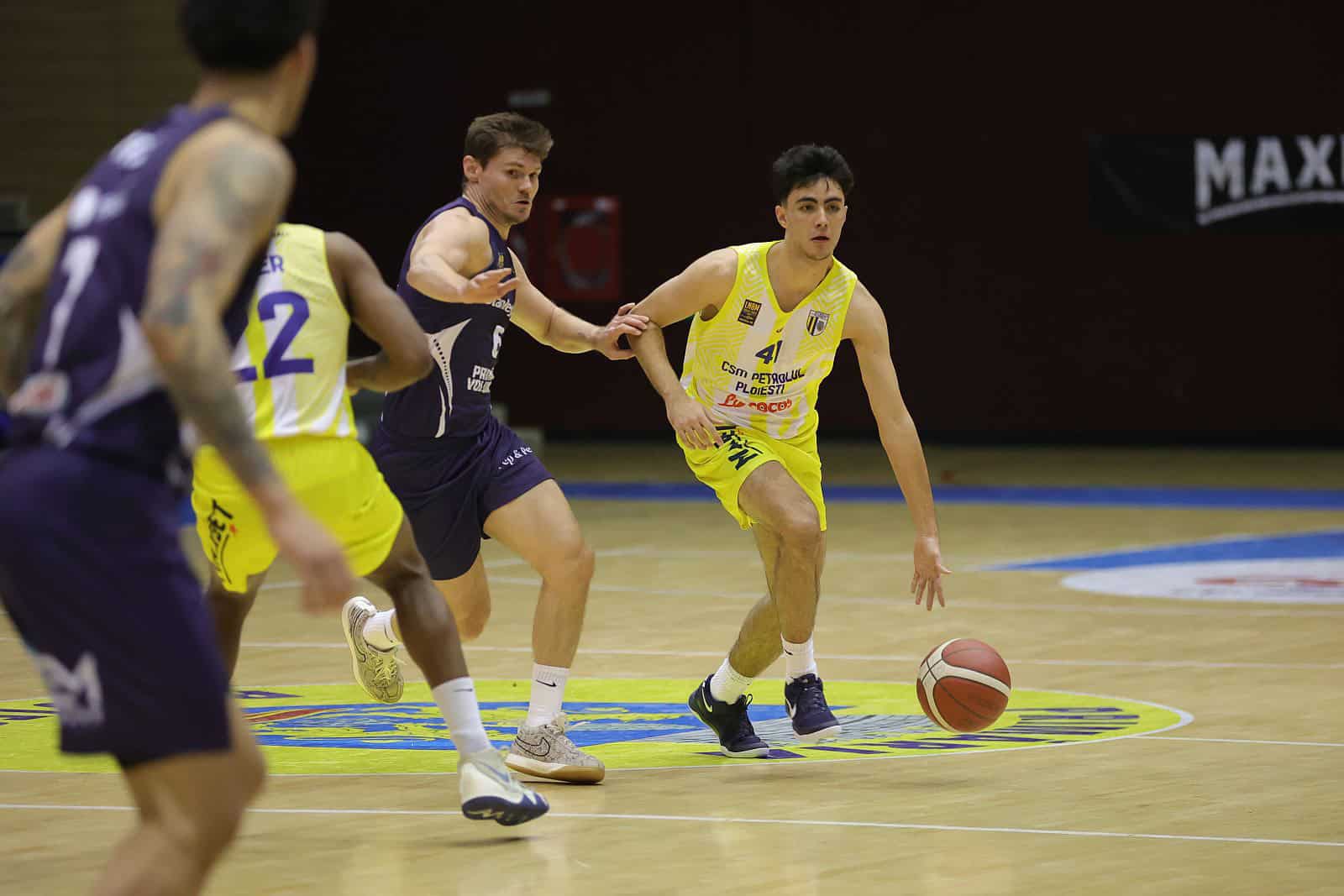 Un nou început pentru echipa de baschet seniori