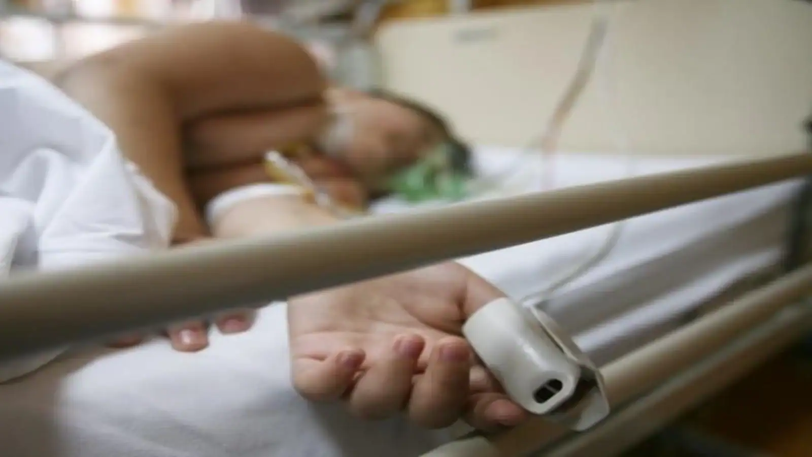 Un copil de 7 ani a ajuns în stare gravă după ce a înghițit un capac de cariocă