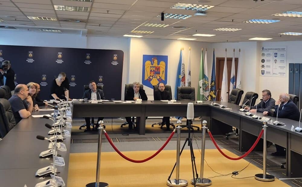 Ploieștiul împrumută până la 36 de milioane de euro de la Banca Europeană de Investiții, pentru achiziționarea a 20 de tramvaie