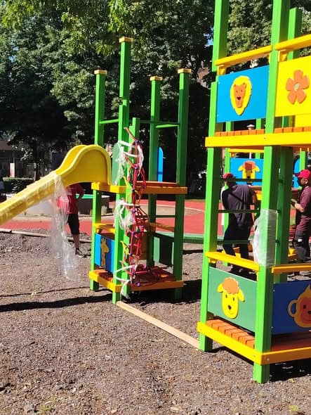 SGU Ploiești: În parcul Modern a început montarea primelor echipamente