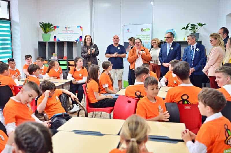 Un centru de zi pentru copii și familie, inaugurat la Provița de Sus; investiția – realizată cu finanțare europeană
