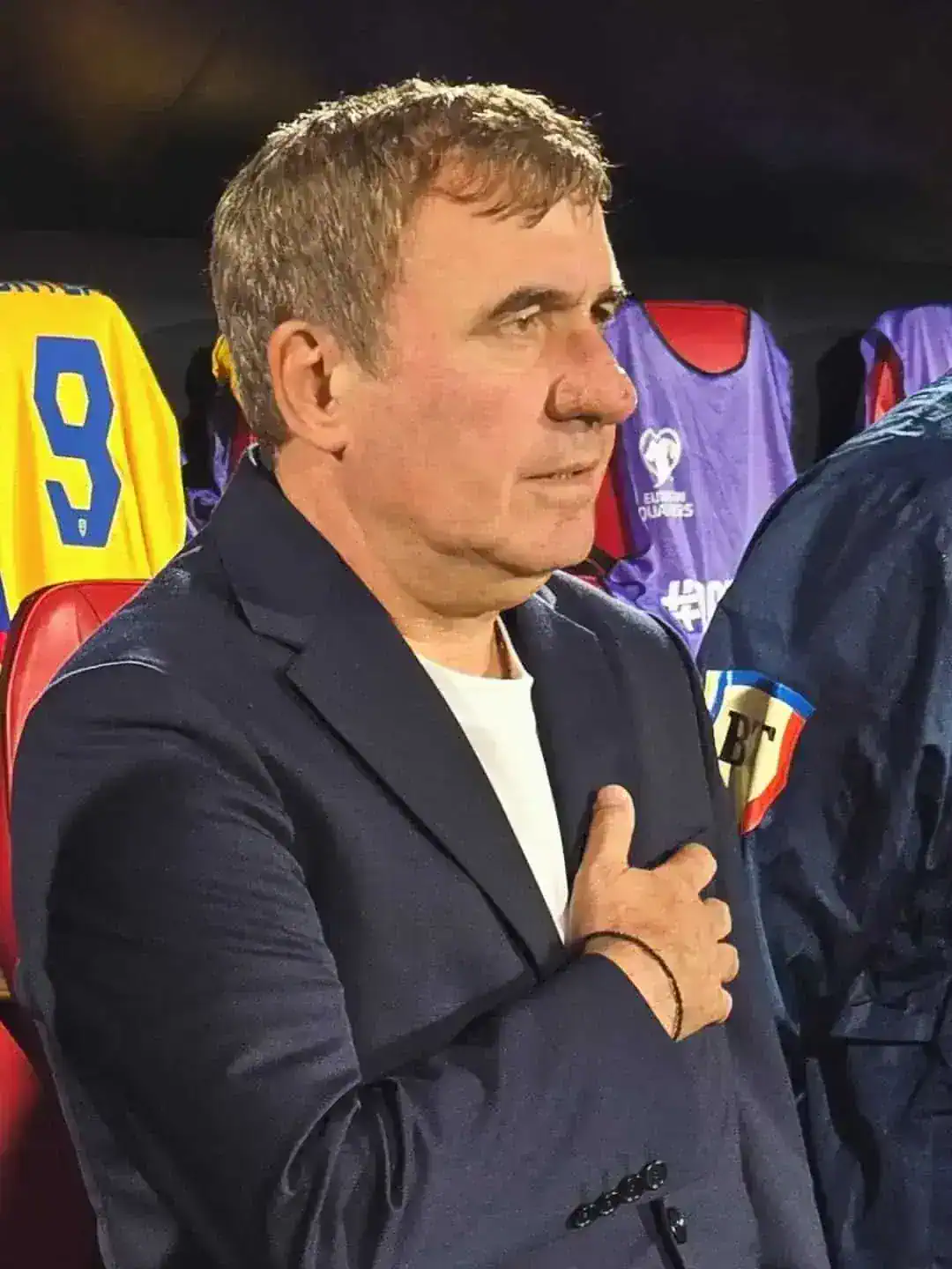 Hagi le-a dat vacanță unor internaționali