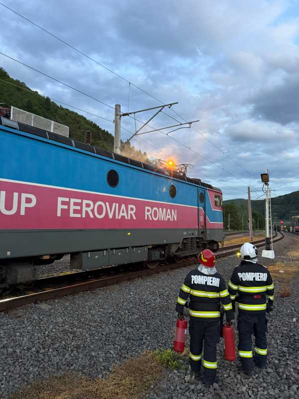 Incendiu în gara Sinaia la locomotiva unui tren care transporta motorină