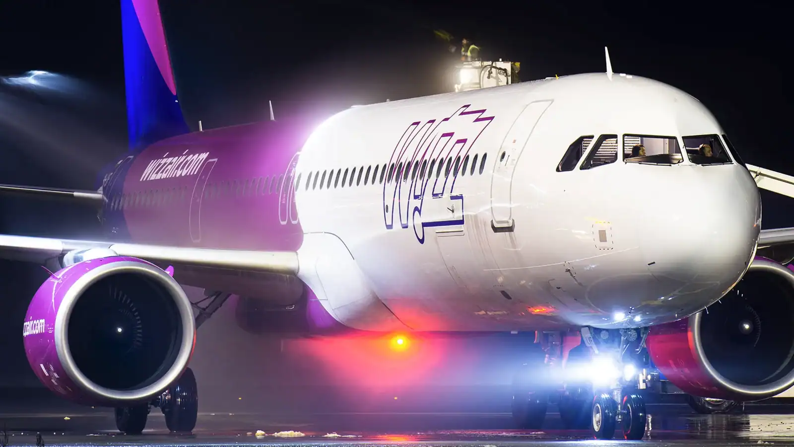 Wizz Air își restrânge rețeaua din România: Mai multe zboruri vor fi anulate