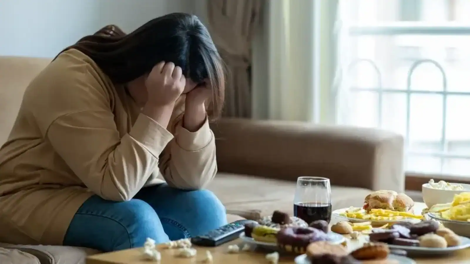 Alimentele ultraprocesate ne controlează creierul: Rețetele sunt concepute să ne păcălească
