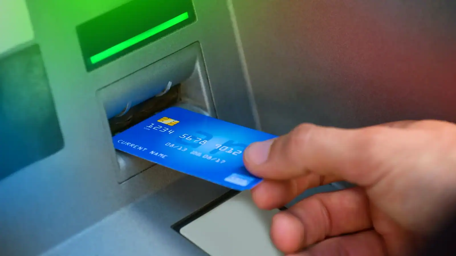 O modificare pregătită pentru bancomate ar putea elimina o problemă întâlnită de mulți români