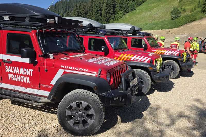 Un tânăr de 18 ani a murit după ce s-a izbit cu ATV-ul de un utilaj