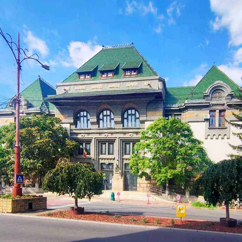 Fosta șefă a Comisiei de evaluare a persoanelor cu handicap scapă prin prescripție de dosarul de corupție