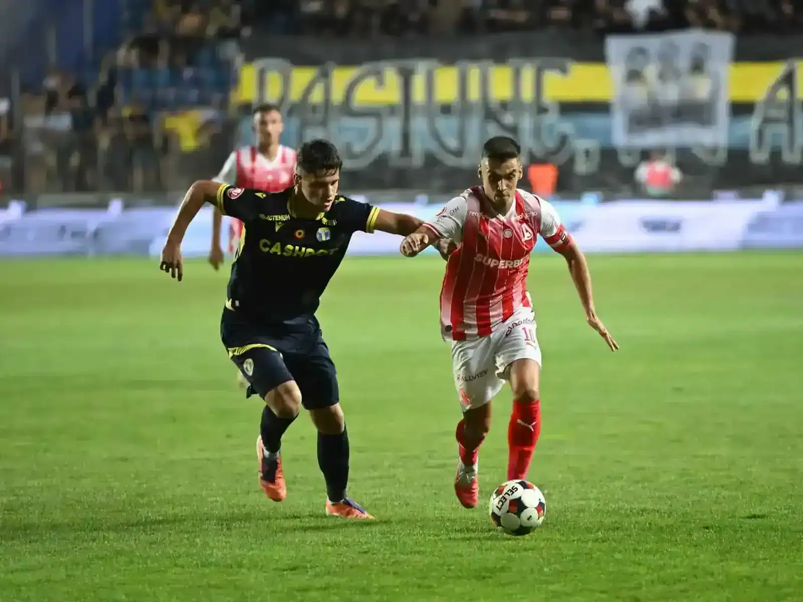 De când a intrat a fost o experiență de neuitat! Debut la 16 ani în Superliga!