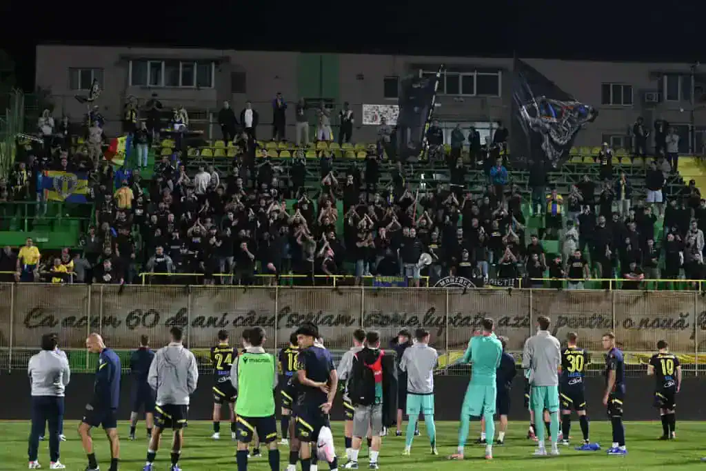 Căpușă se bagă pe sub pielea fanilor! Fundașul simte un sezon mult mai bun pentru Petrolul