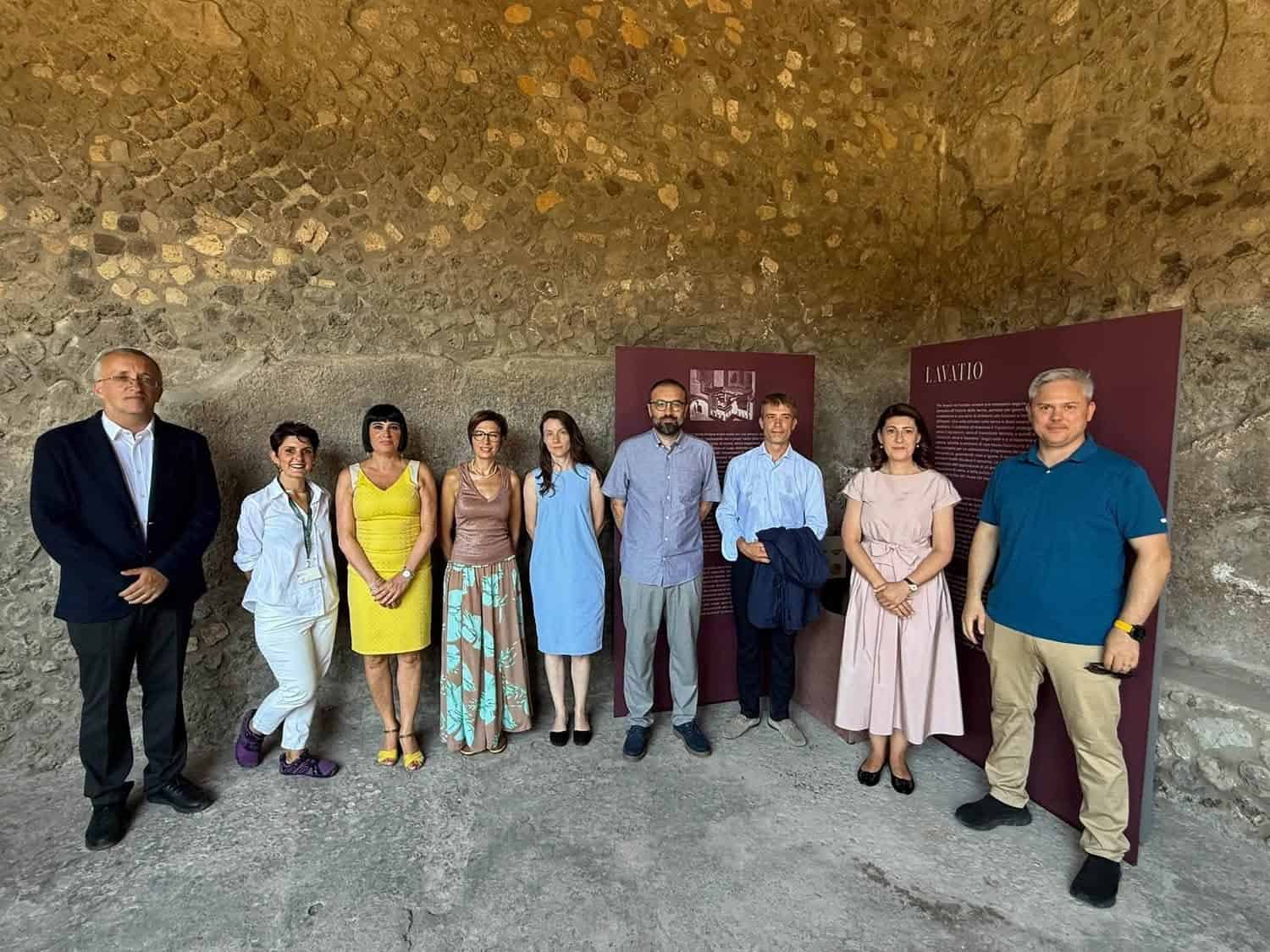 Ministerul Culturii: A fost inaugurată, la Parcul Arheologic Pompei, expoziția multimedia „Balnea Daciae