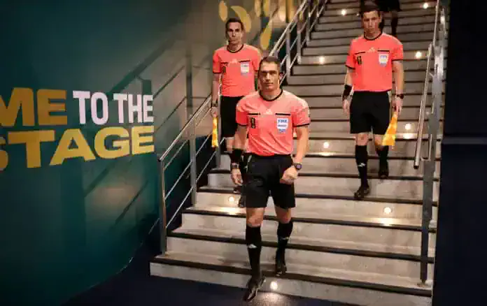 Give me five! Cinci brigăzi de arbitri la meciuri din cupele europene