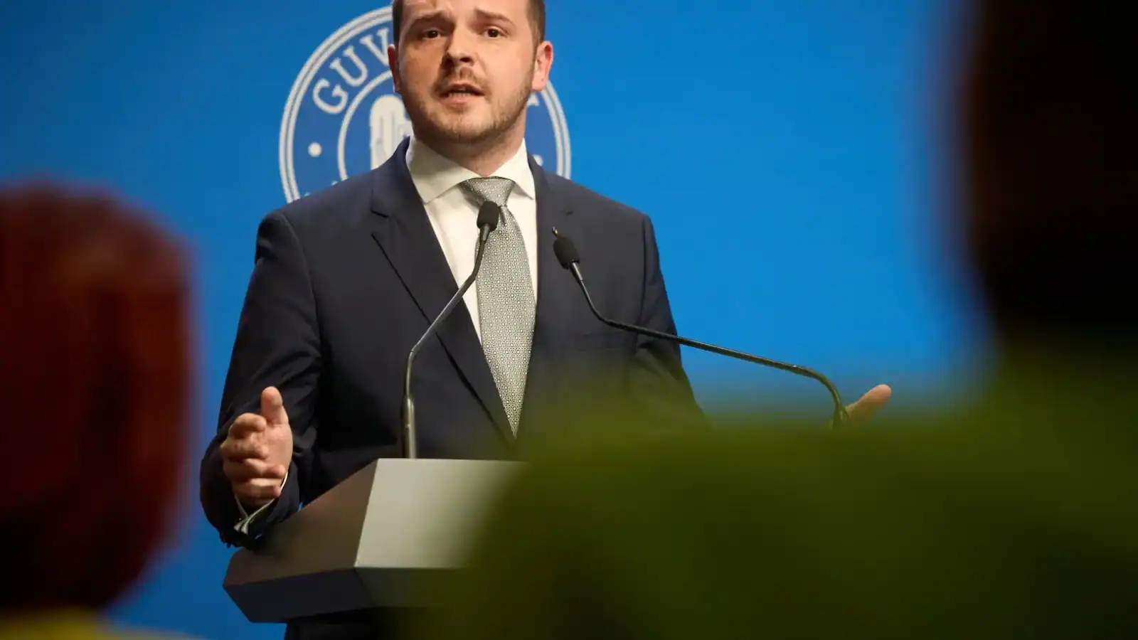 Alexandru Rogobete răspunde acuzațiilor că nu și-a terminat școala: „Sunt răutăți politice”. De ce a abandonat rezidențiatul
