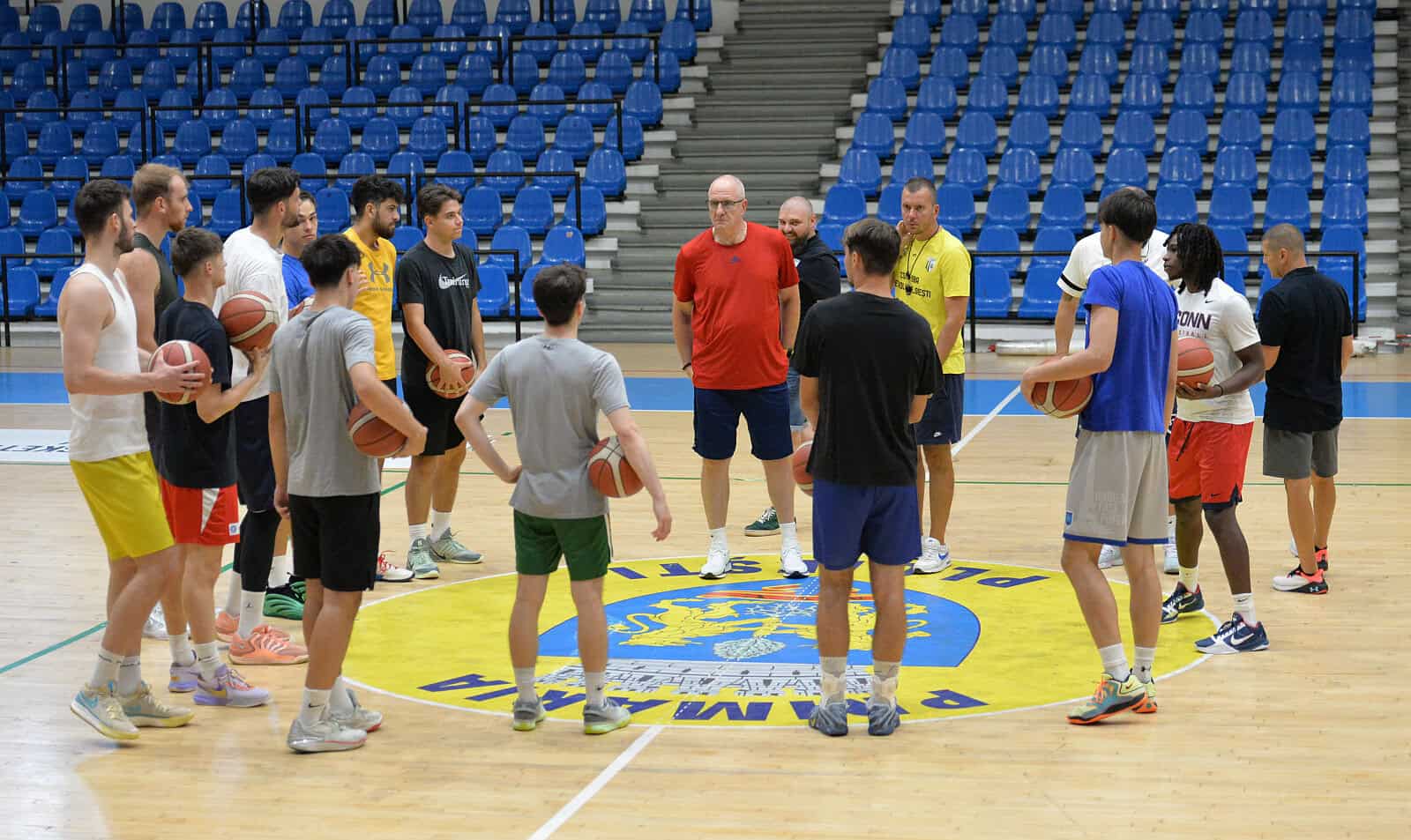 CSM Ploiești: Start cu 13 jucători pentru echipa de baschet seniori a clubului!