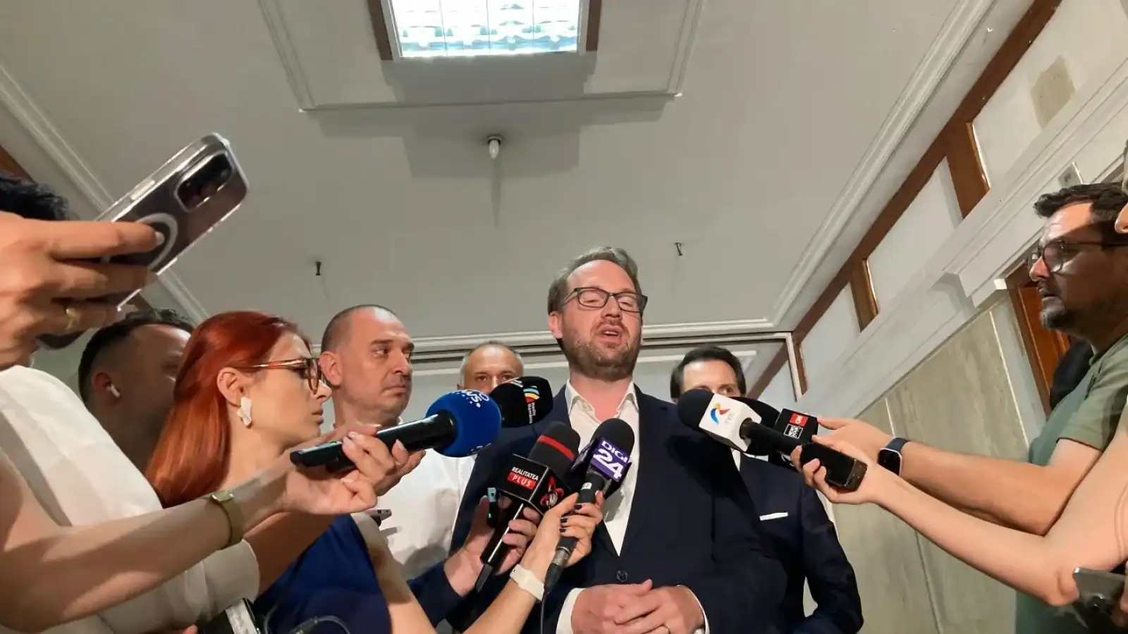„Amendamentul Fritz”, în atenția Comisiei Europene. PPE și Renew cer blocarea a 770 de milioane de euro din PNRR pentru România