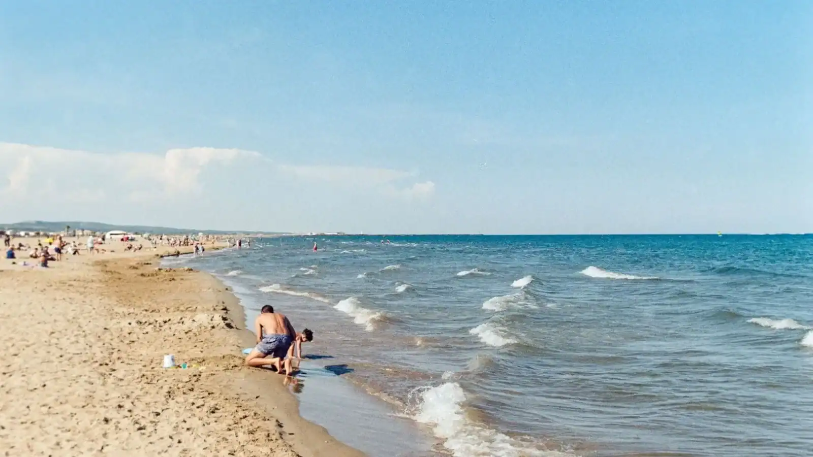 Odată cu temperaturile crescute, apa mării devine mediul ideal pentru bacterii. Bolile la care suntem expuși vara